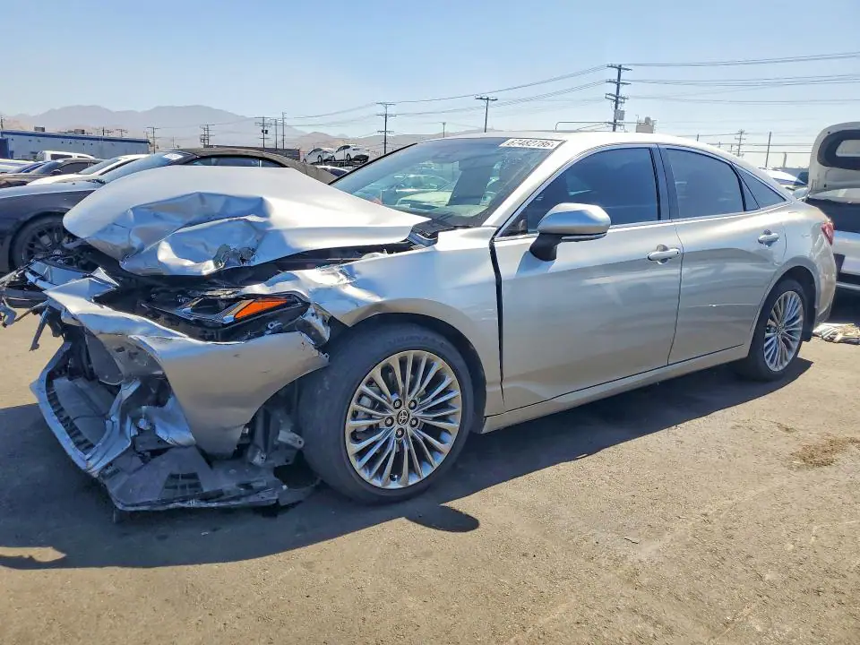 4T1DA1AB7NU013943 Toyota Avalon 2022 — повреждение Передняя часть, фото до ремонта