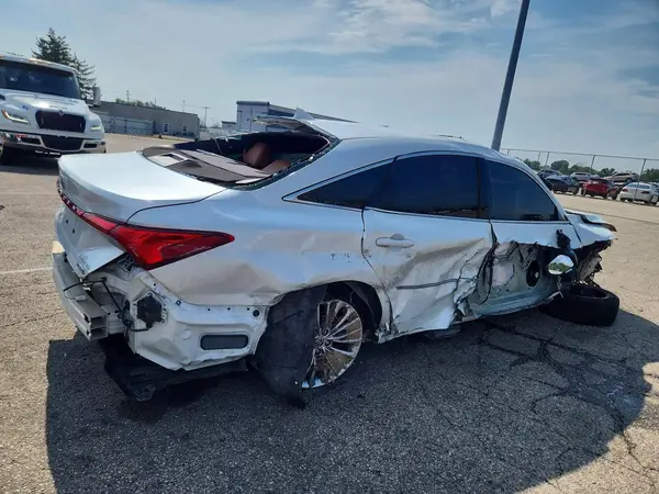 4T1DA1AB4NU013382 — 2022 Toyota Avalon, фото 3 с аукциона Copart 02.10.2026, Повреждения со всех сторон