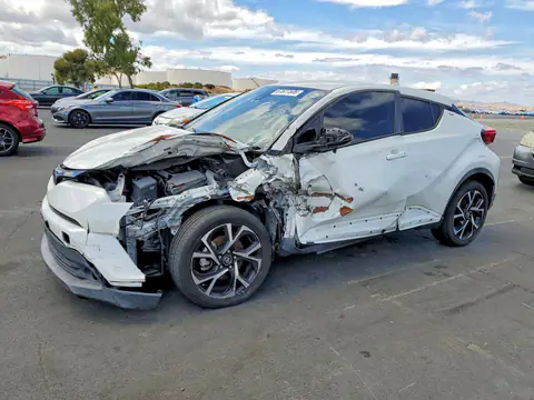 NMTKHMBXXJR017470 — 2018 Toyota C-HR, Передняя часть (Front End), фото до ремонта