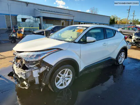 NMTKHMBX9MR125003 — 2021 Toyota C-HR, Передняя часть, фото до ремонта