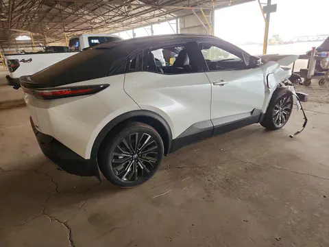 2026 Toyota C-HR VIN JTMAAAAD2TJ006115 фото 3