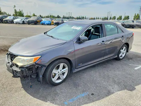 4T1BD1FK5EU131321 — 2014 Toyota Camry Hybrid, Повреждения со всех сторон (All Over), фото до ремонта