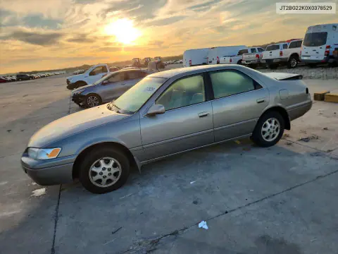 JT2BG22K0X0378529 — 1999 Toyota Camry, Задняя часть, фото до ремонта
