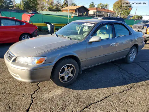 4T1BG22K7YU691526 — 2000 Toyota Camry, Передняя часть, фото до ремонта