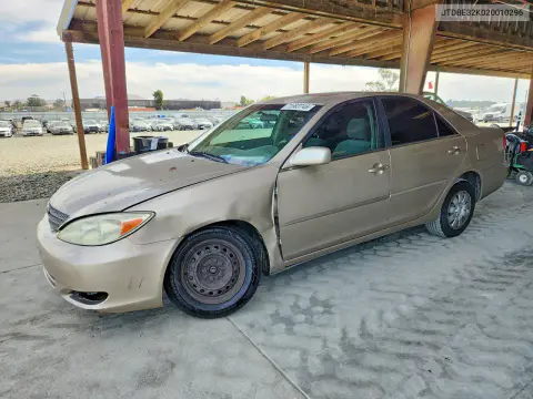 JTDBE32K020010296 — 2002 Toyota Camry, Передняя часть, фото до ремонта