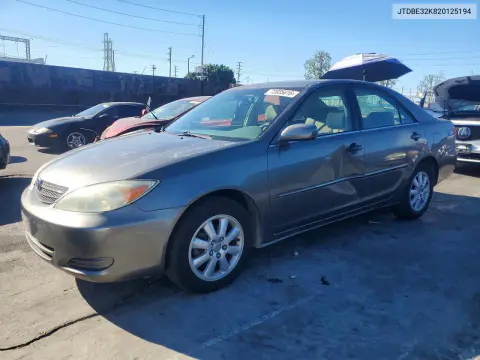 JTDBE32K820125194 — 2002 Toyota Camry, Сторона, фото до ремонта