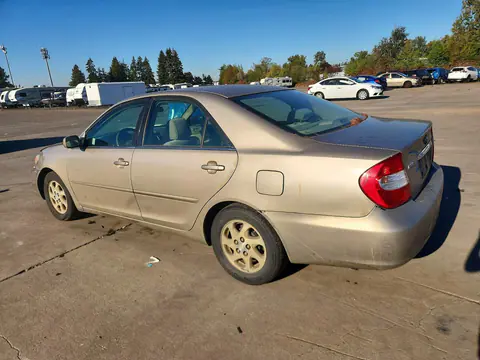 2002 Toyota Camry Le VIN JTDBE32K220093262 фото 2