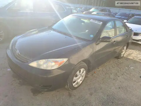 4T1BE32K62U087100 — 2002 Toyota Camry, Задняя часть, фото до ремонта