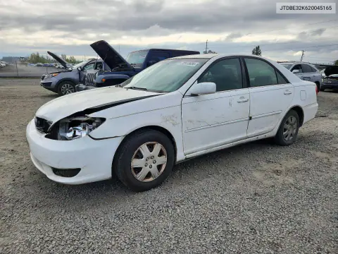 2002 Toyota Camry Le VIN JTDBE32K620045165 фото 1