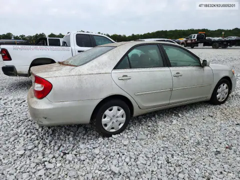 2002 Toyota Camry Le VIN 4T1BE32K92U005201 фото 3