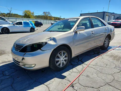 4T1BE30K33U717935 — 2003 Toyota Camry, Передняя часть, фото до ремонта