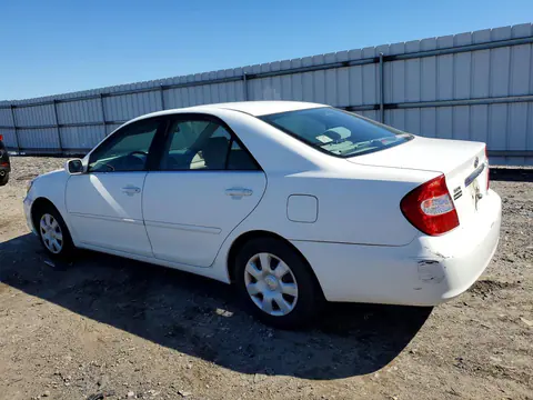 2003 Toyota Camry Le VIN 4T1BE30K13U167375 фото 2