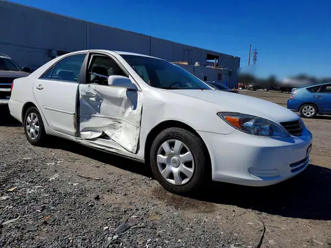 2003 Toyota Camry Le VIN 4T1BE30K13U167375 фото 4