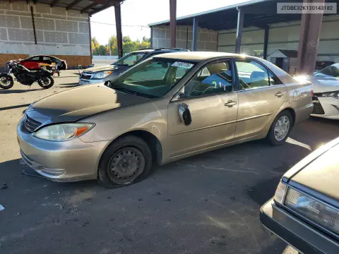 JTDBE32K130143182 — 2003 Toyota Camry, Передняя часть, фото до ремонта