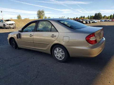 2003 Toyota Camry Le VIN JTDBE32K130143182 фото 2