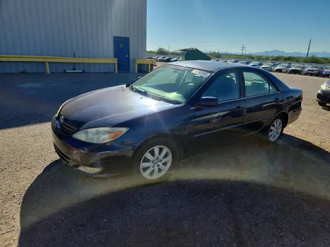 4T1BE30K83U232562 — 2003 Toyota Camry, Передняя часть, фото до ремонта