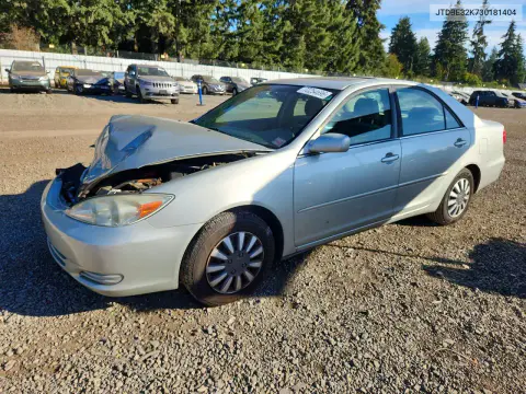 JTDBE32K730181404 — 2003 Toyota Camry, Передняя часть, фото до ремонта