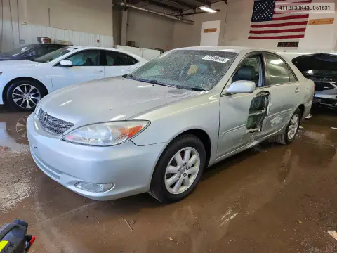 4T1BF30K43U061631 — 2003 Toyota Camry, Сторона, фото до ремонта