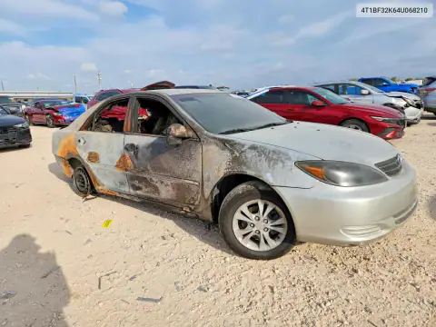 4T1BF32K64U068210 — 2004 Toyota Camry, фото 4 с аукциона Copart 15.10.2026, Пожар