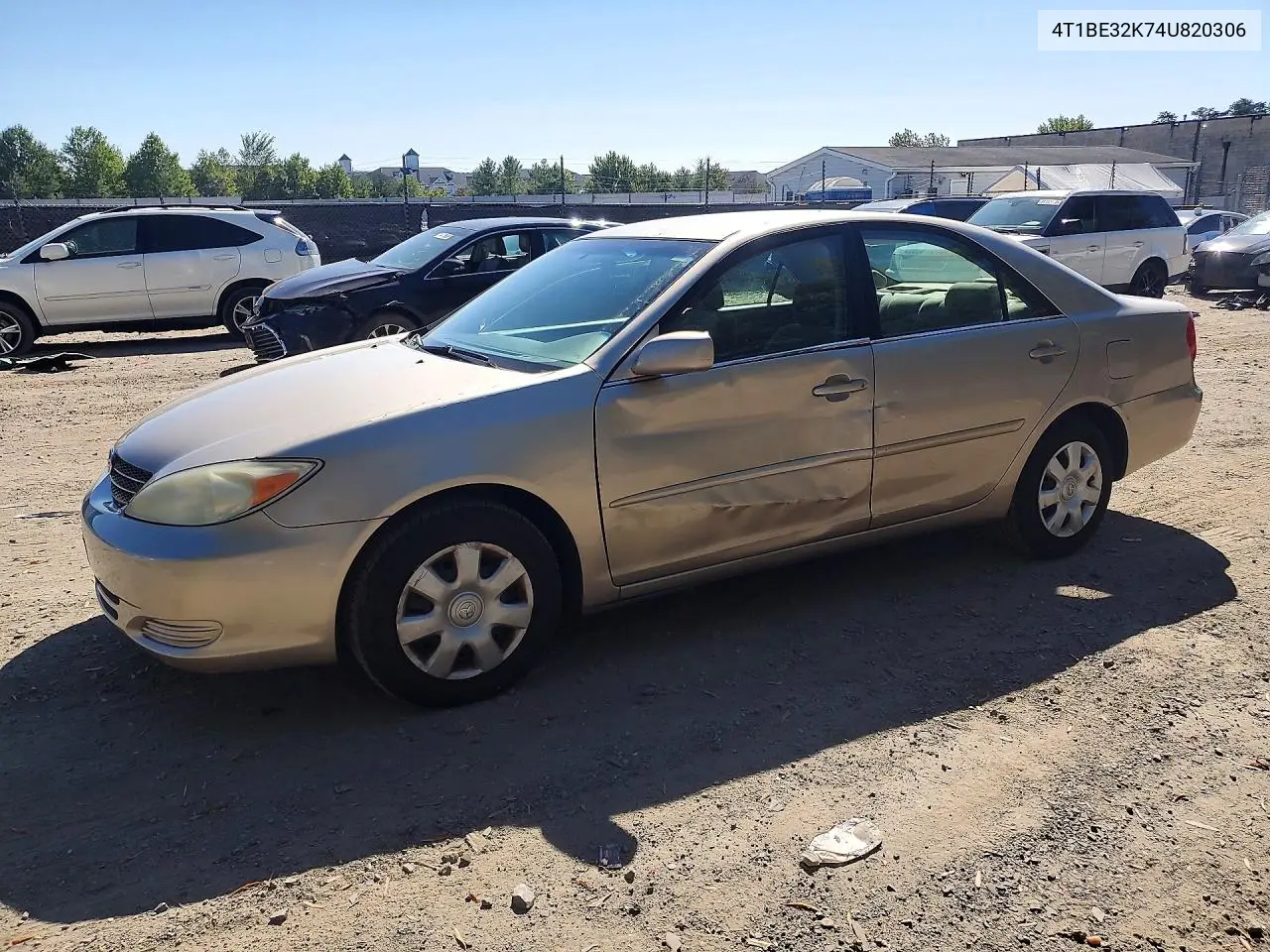 2004 Toyota Camry Le VIN 4T1BE32K74U820306 фото 1