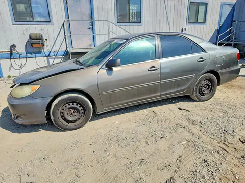 4T1BE32K75U540340 — 2005 Toyota Camry, Передняя часть (Front End), фото до ремонта
