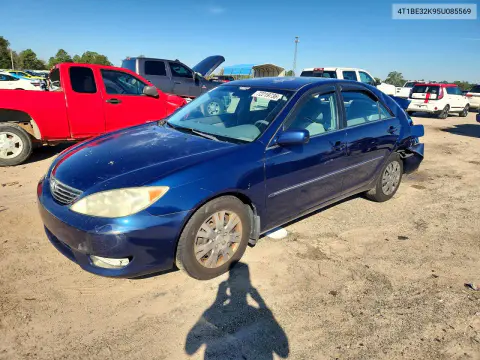 4T1BE32K95U085569 — 2005 Toyota Camry, Задняя часть, фото до ремонта