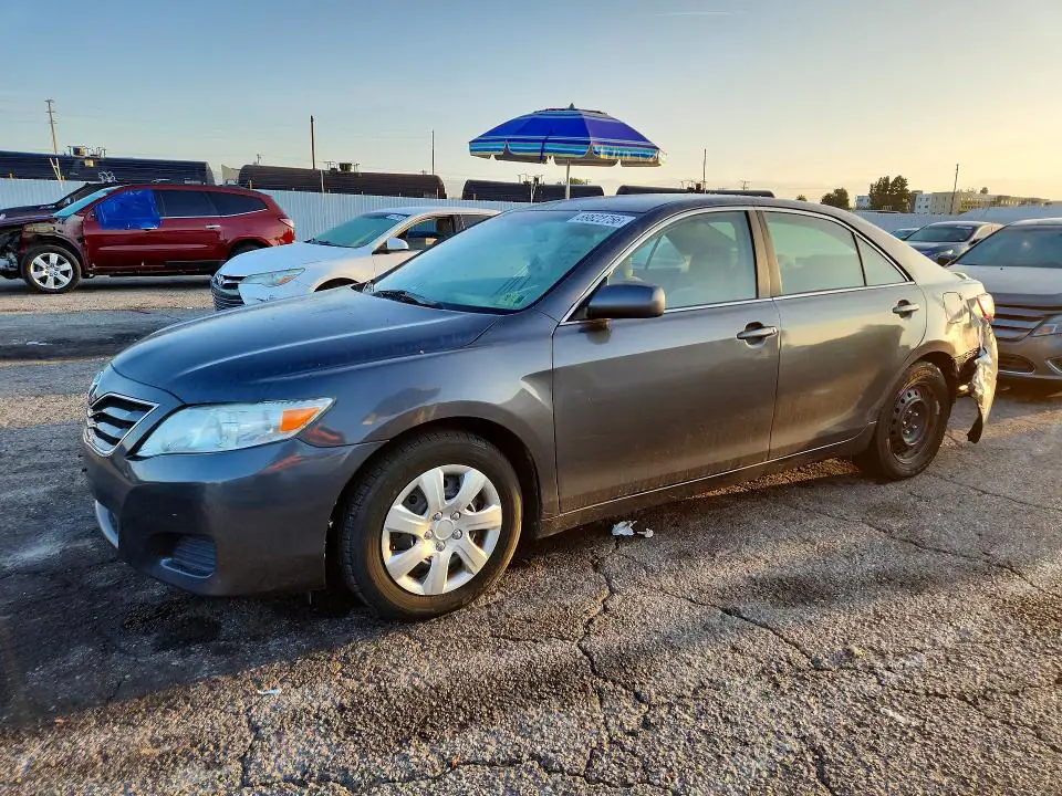 4T1BF3EK2BU164960 Toyota Camry 2011 — повреждение Задняя часть, фото до ремонта