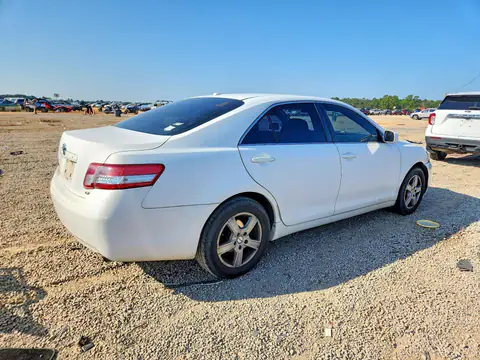 4T1BF3EK2BU692613 — 2011 Toyota Camry, фото 3 с аукциона Copart 06.10.2026, Механические повреждения