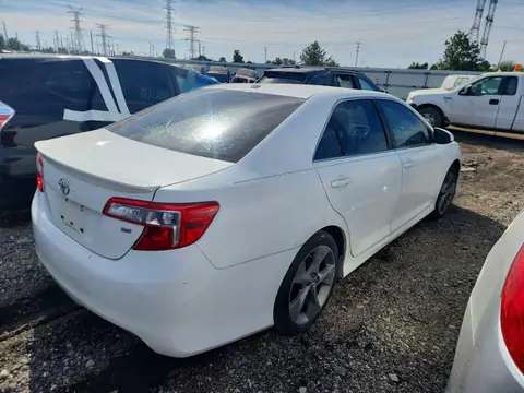 4T1BK1FK1CU520931 — 2012 Toyota Camry, фото 3 с аукциона Copart 06.10.2026, Механические повреждения