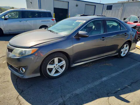 4T1BF1FK0DU697699 — 2013 Toyota Camry, Задняя часть (Rear End), фото до ремонта