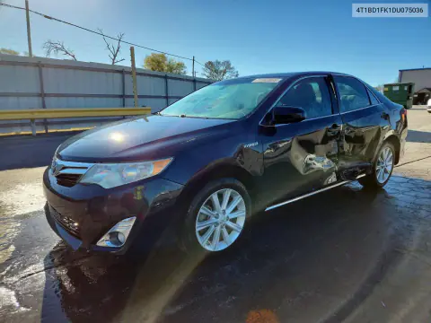 4T1BD1FK1DU075036 — 2013 Toyota Camry, Сторона, фото до ремонта