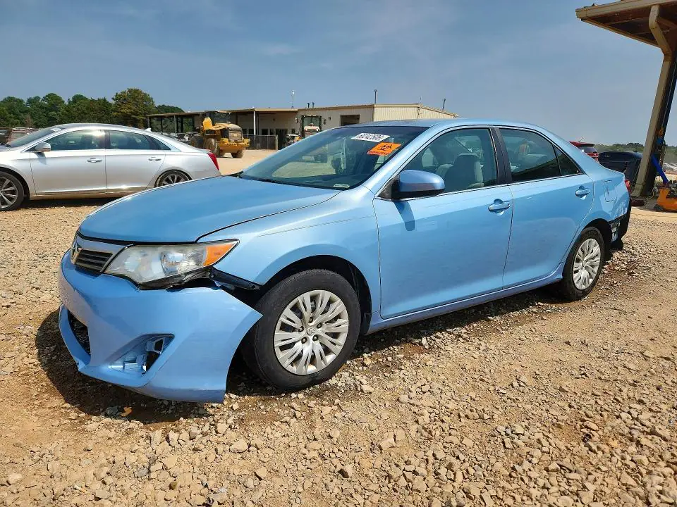 4T1BF1FK7EU767667 Toyota Camry 2014 — повреждение Передняя часть, фото до ремонта