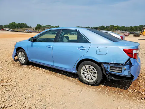 4T1BF1FK7EU767667 — 2014 Toyota Camry, фото 2 с аукциона Copart 14.10.2026, Передняя часть