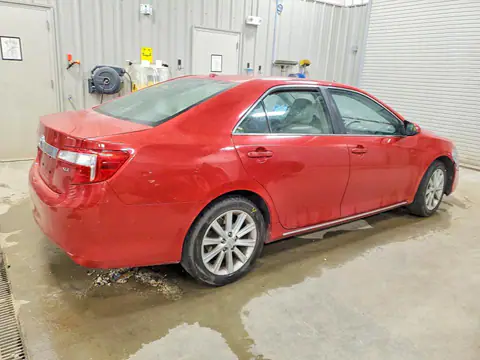 4T4BF1FKXER385526 — 2014 Toyota Camry, фото 3 с аукциона Copart 30.09.2026, Передняя часть