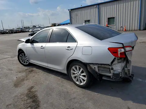 4T1BF1FK6EU752190 — 2014 Toyota Camry, фото 2 с аукциона Copart 30.09.2026, Передняя часть