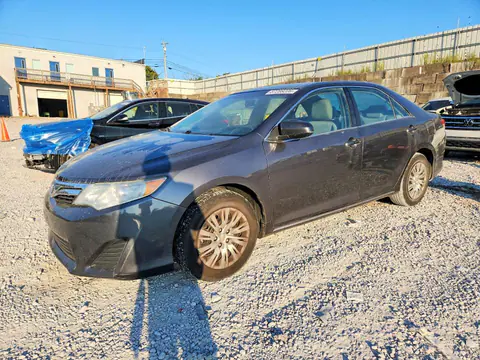 4T1BF1FK2EU762019 — 2014 Toyota Camry, Задняя часть (Rear End), фото до ремонта