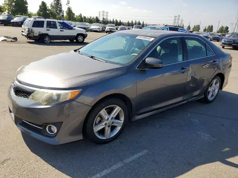 4T1BF1FK0EU358619 — 2014 Toyota Camry, Боковая часть (Side), фото до ремонта