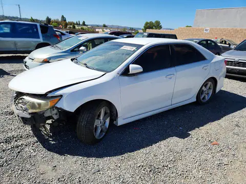 4T1BF1FK0EU425221 — 2014 Toyota Camry, Передняя часть (Front End), фото до ремонта