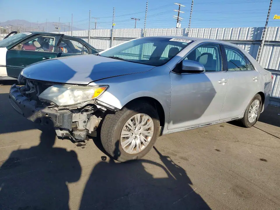 4T1BF1FK8EU417772 Toyota Camry 2014 — повреждение Передняя часть, фото до ремонта