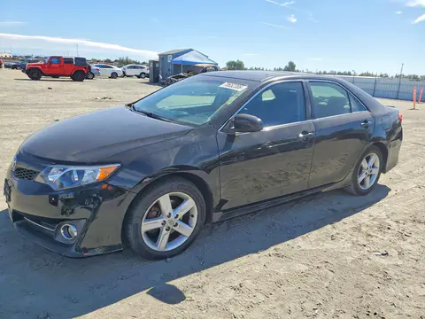 4T1BF1FK0EU774282 — 2014 Toyota Camry, Задняя часть (Rear End), фото до ремонта