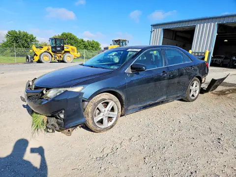 4T1BF1FK1EU736804 — 2014 Toyota Camry, Передняя часть (Front End), фото до ремонта