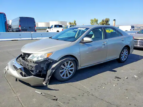 4T4BF1FK2ER401752 — 2014 Toyota Camry, Передняя часть (Front End), фото до ремонта
