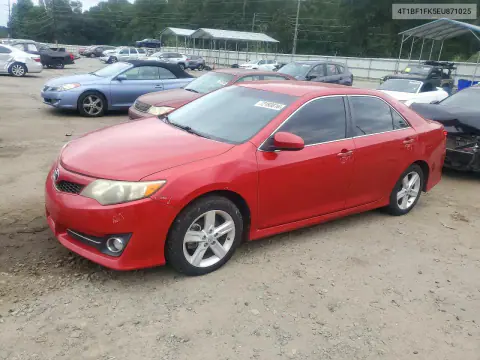 4T1BF1FK5EU871025 — 2014 Toyota Camry, Сторона, фото до ремонта