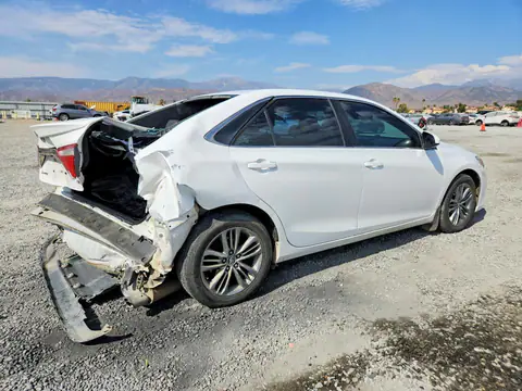 4T1BF1FK0FU494590 — 2015 Toyota Camry, фото 3 с аукциона Copart 30.09.2026, Задняя часть