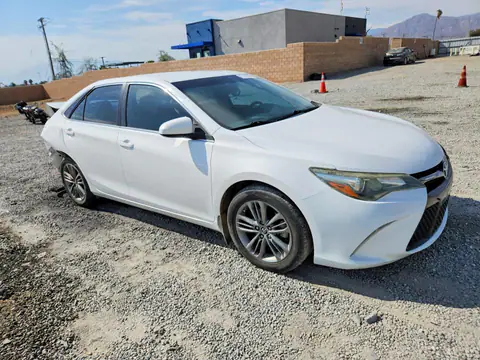 4T1BF1FK0FU494590 — 2015 Toyota Camry, фото 4 с аукциона Copart 30.09.2026, Задняя часть