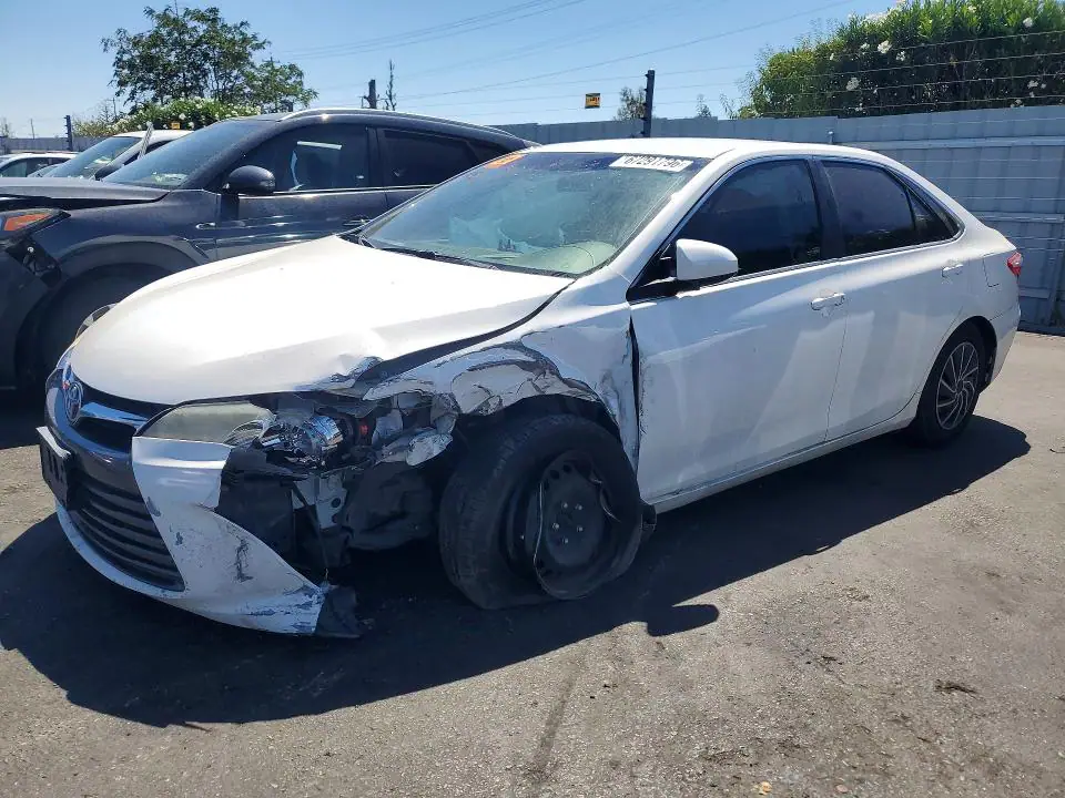 2015 Toyota Camry VIN 4T1BF1FK1FU103737 фото 1