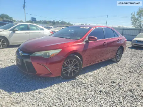 4T1BF1FK0FU879065 — 2015 Toyota Camry, Сторона, фото до ремонта