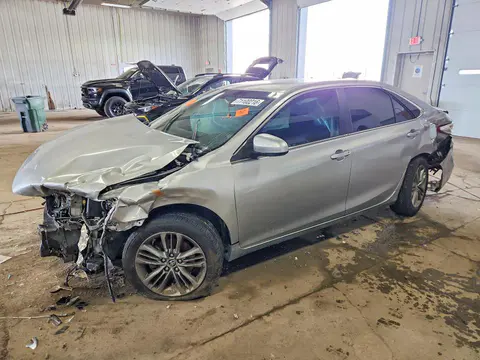 4T1BF1FK0FU111151 — 2015 Toyota Camry, Передняя часть (Front End), фото до ремонта