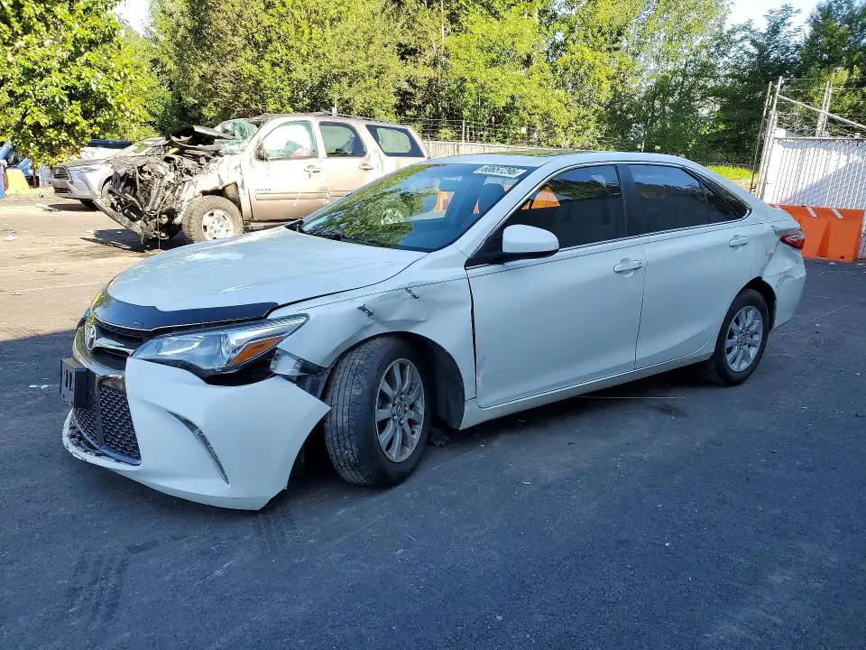 4T1BF1FK9GU172628 Toyota Camry 2016 — повреждение Передняя часть, фото до ремонта