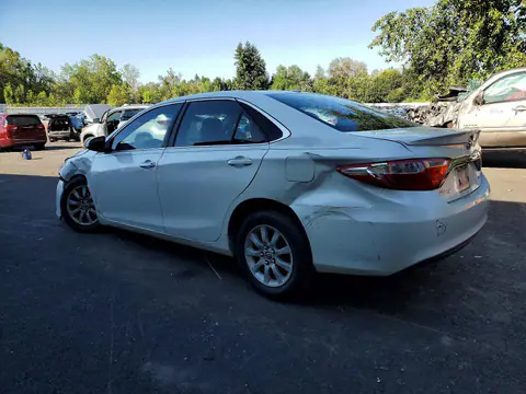 4T1BF1FK9GU172628 — 2016 Toyota Camry, фото 2 с аукциона Copart 14.10.2026, Передняя часть